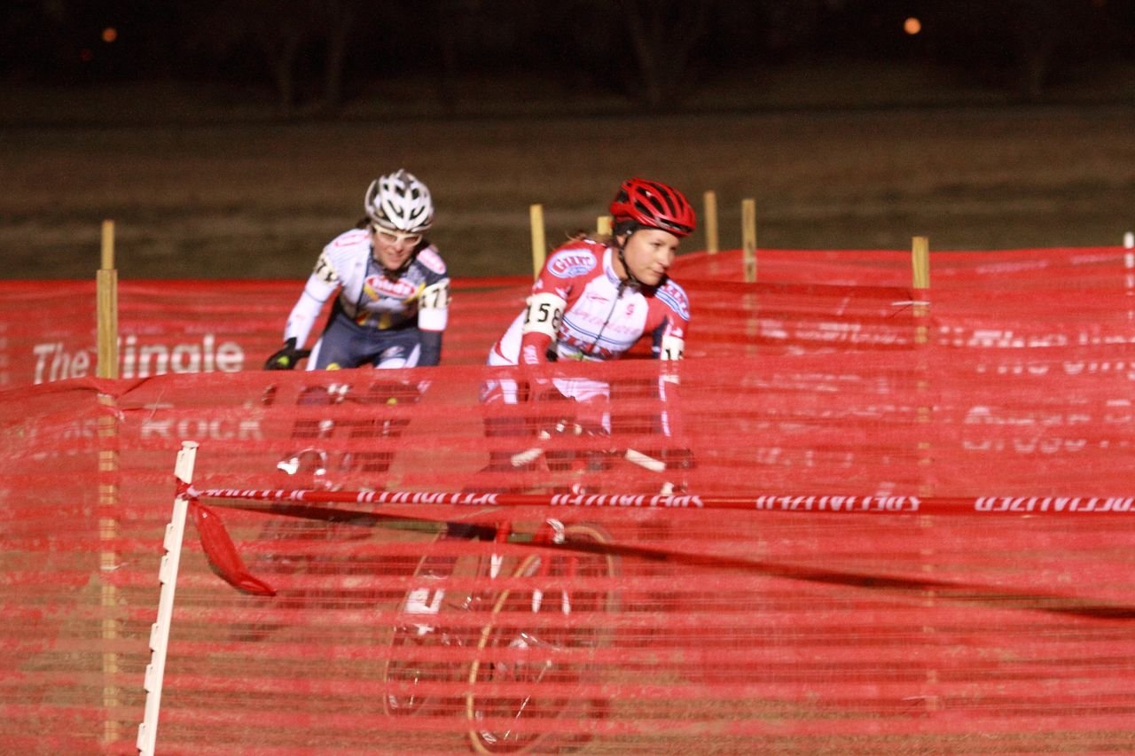 Miller x 2: Meredith Miller leads Amanda Miller in the women's race.  © Michael McColgan