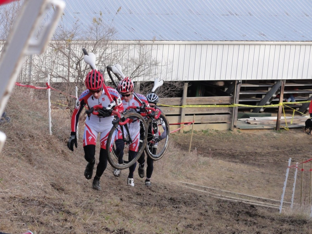 Three top 10 finishers tackling Mt Krumpit © Kate Hannah