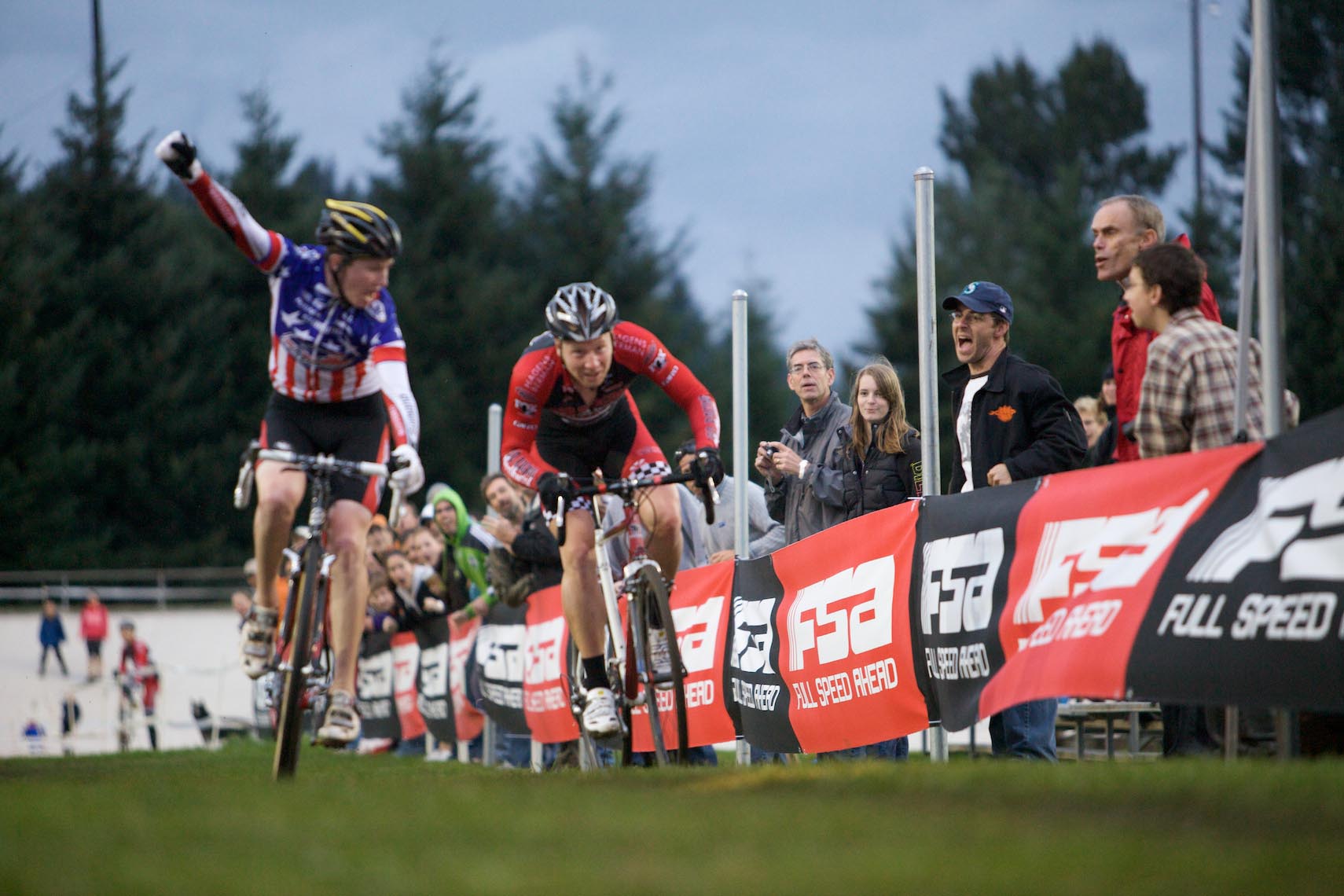 Logan Owen takes the men's 3 race and wins a Seven frame. by Joe Sales