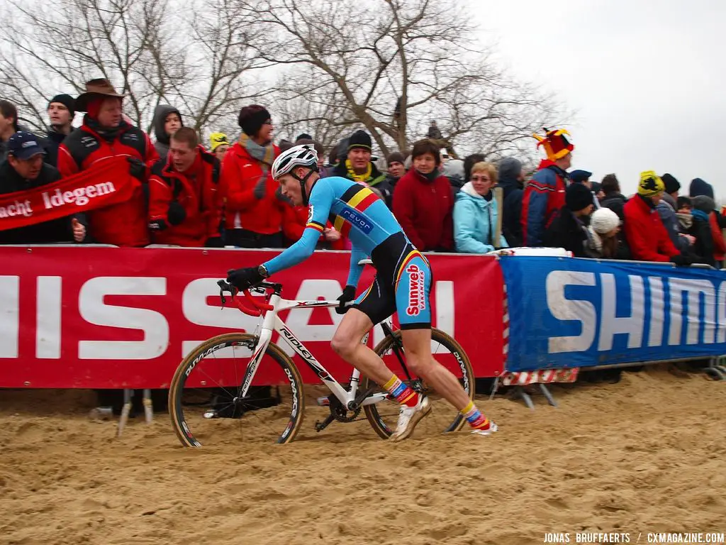 The sand was deep enough to reduce most to running. © Jonas Bruffaerts