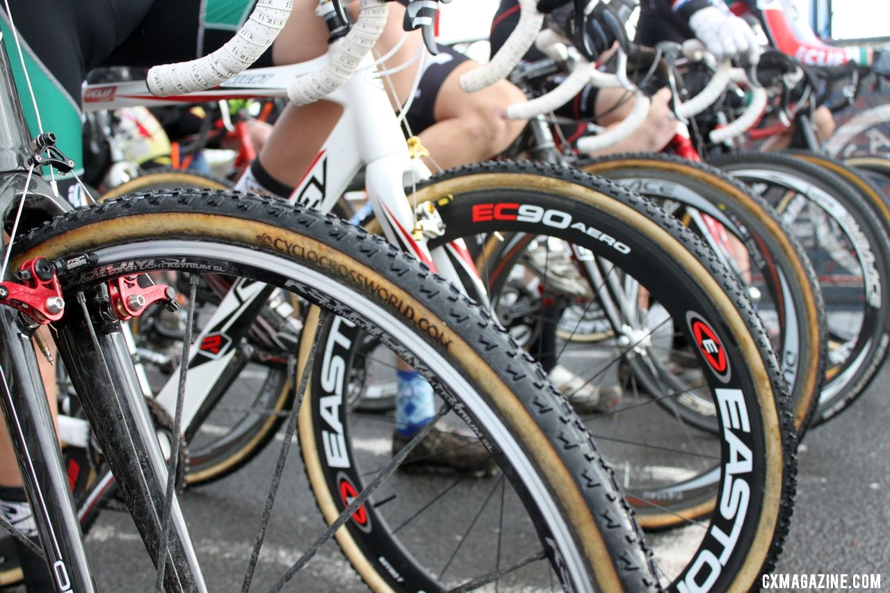 Pros or Juniors? Same equipment for the most part. © Cyclocross Magazine