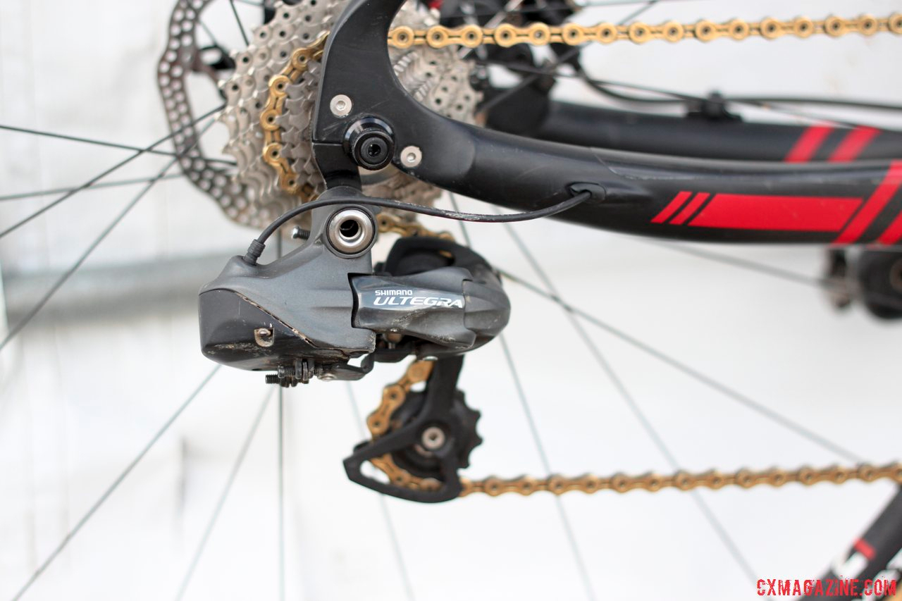 Shimano Ultegra Di2 6770 10-speed shifting on 2014 Masters 30-34 National Champion Justin Lindine\'s Redline Conquest Team Disc cyclocross bike. © Cyclocross Magazine