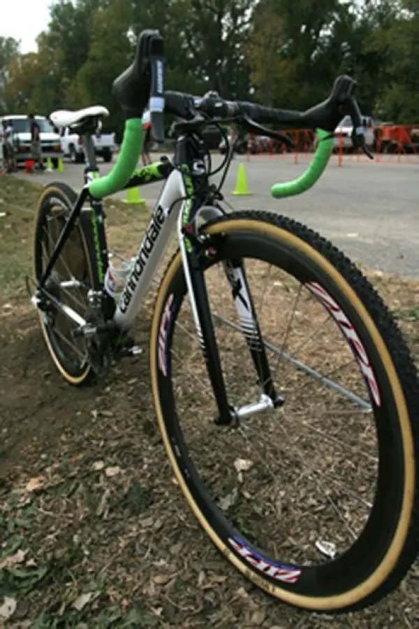The new Cannondale SuperX is a featherweight race ready machine © 2010 Matt James