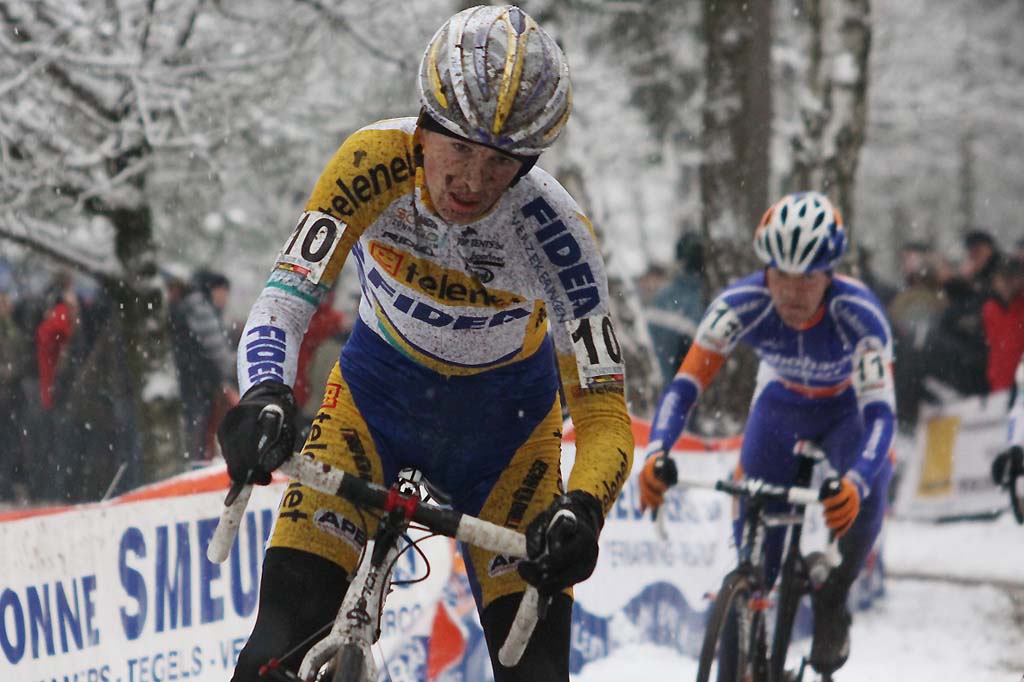 Kevin Pauwels tries to hold on to Nys and Meeusen. © Bart Hazen