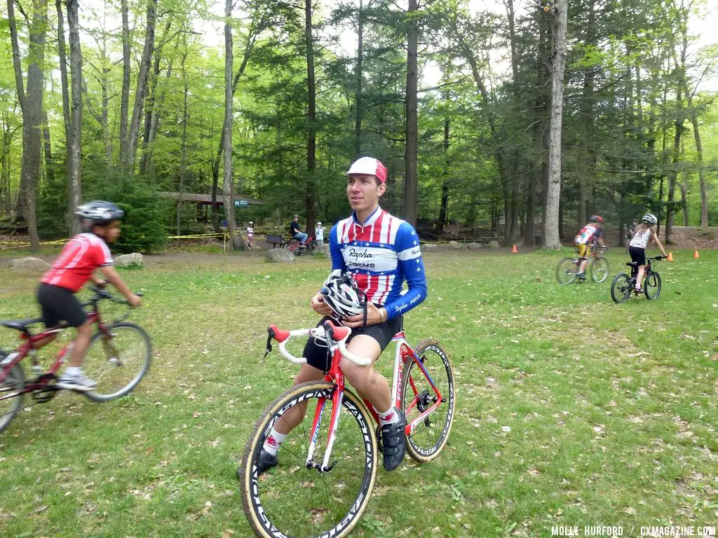 Powers takes a break © Cyclocross Magazine