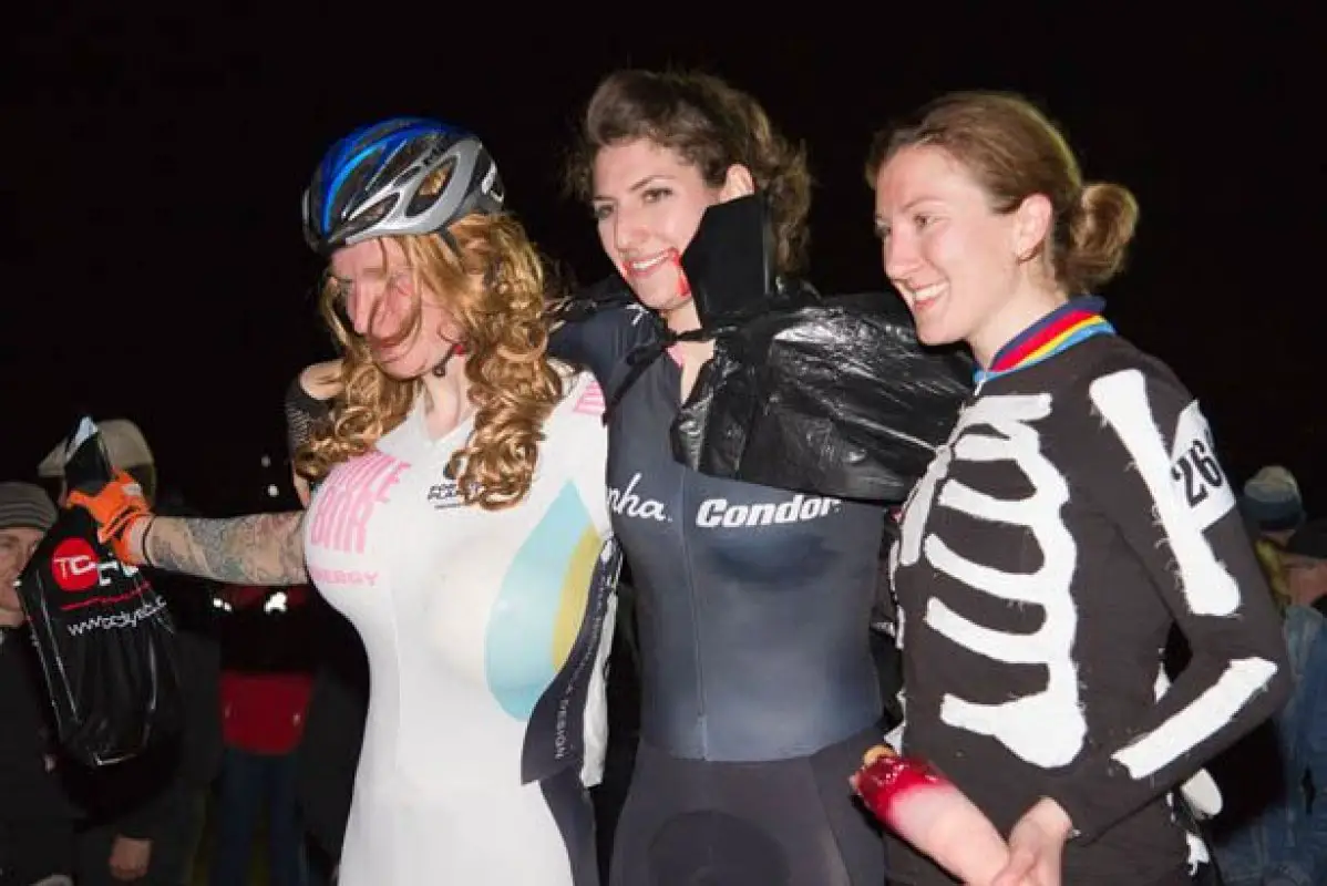 Womens Podium © Mark Phillips