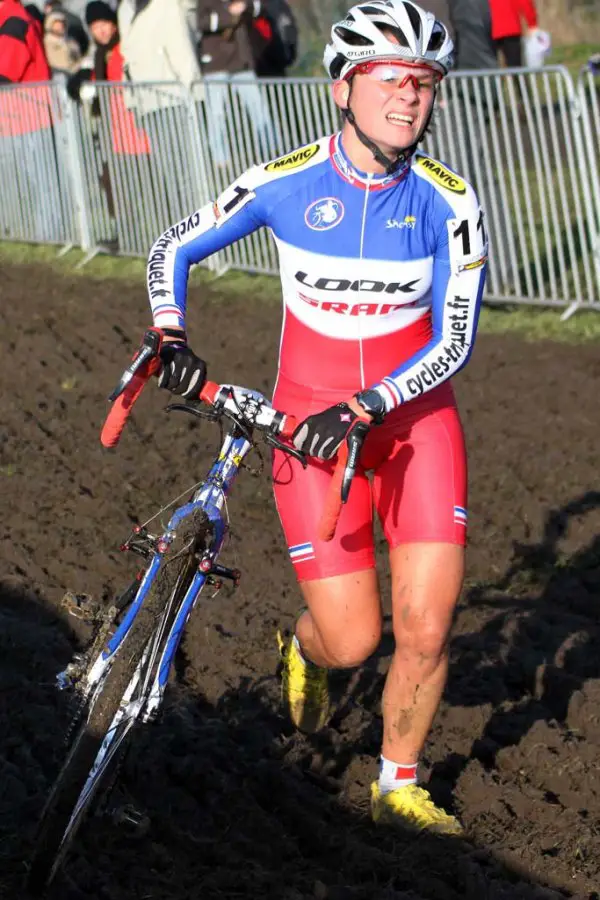 Caroline Mani makes the best of it in Koksijde. © Bart Hazen 