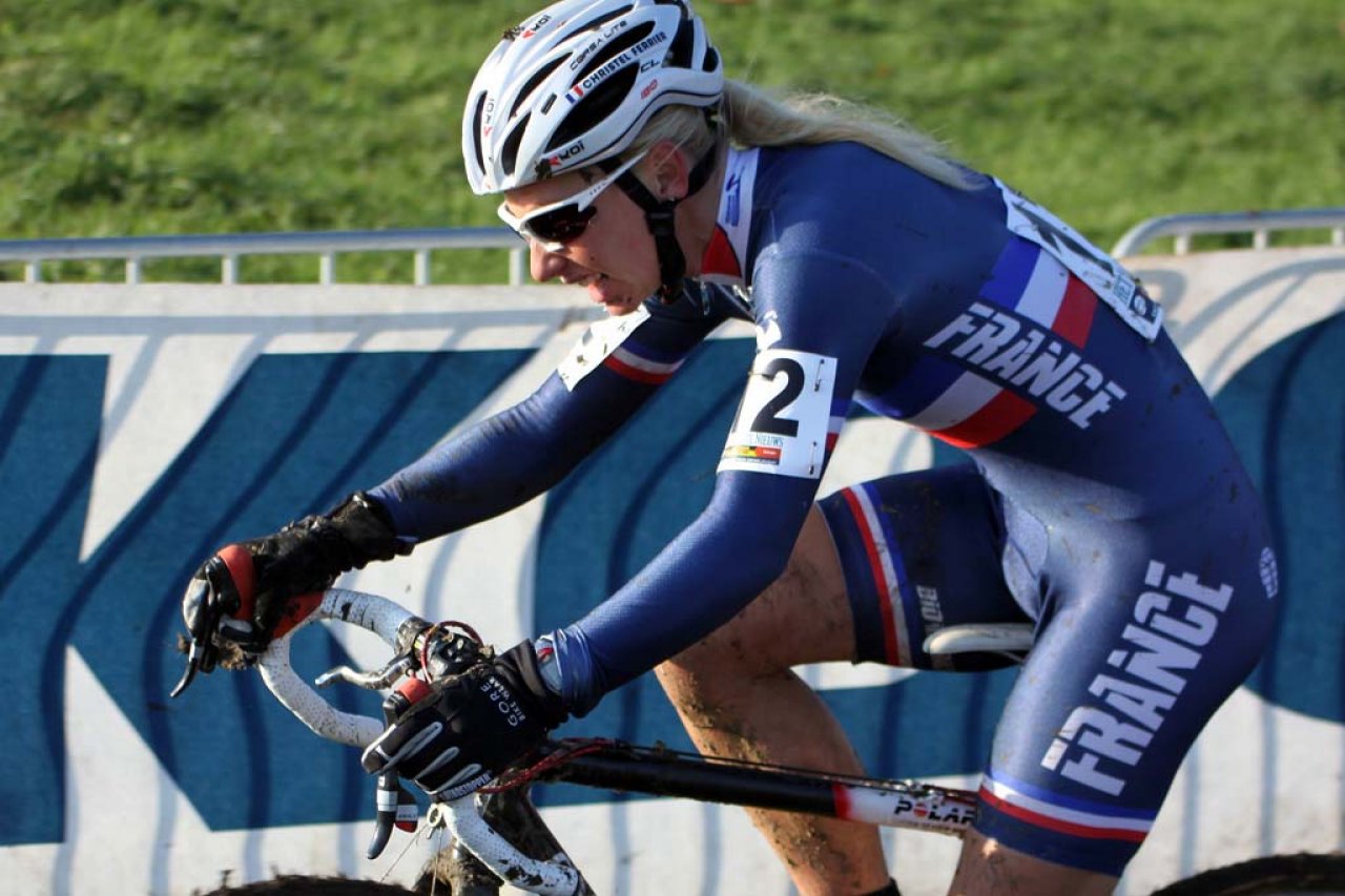 Christel Ferrier-Bruneau racing in Koksijde. © Bart Hazen 