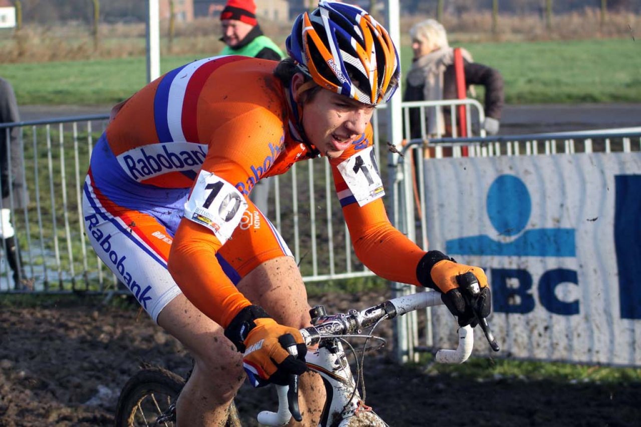 Danny van Poppel gets out of the saddle. © Bart Hazen