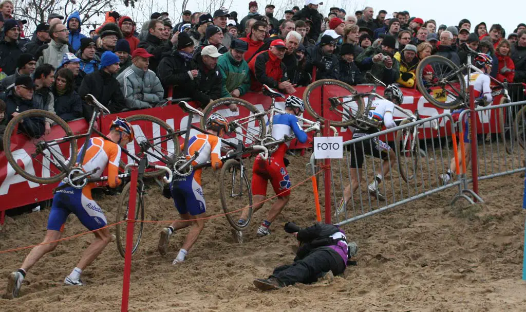 Koksijde Elite Men World Cup 11/28/2009 ?Bart Hazen