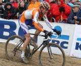 Bart Aernouts powers through the sand. ? Bart Hazen