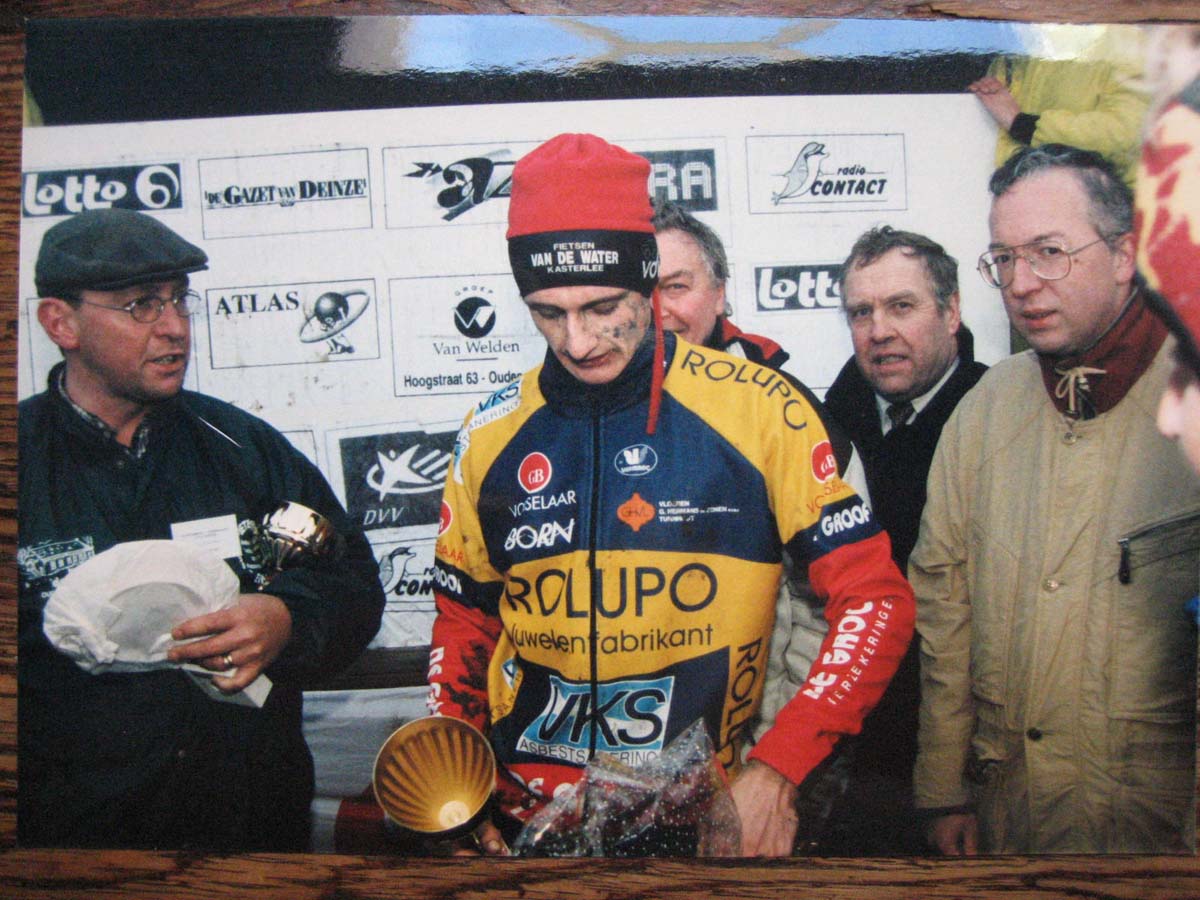 Bart Wellens celebrating his victory. photo: courtesy