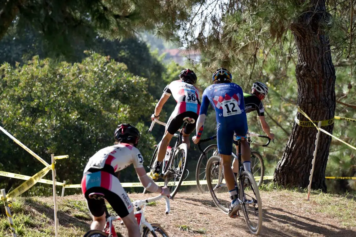 The race leaders punch through the twists and turns © Mark Colton