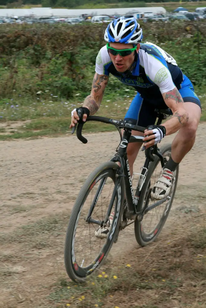 Davy Yeater animates the race early on © Dave Roth