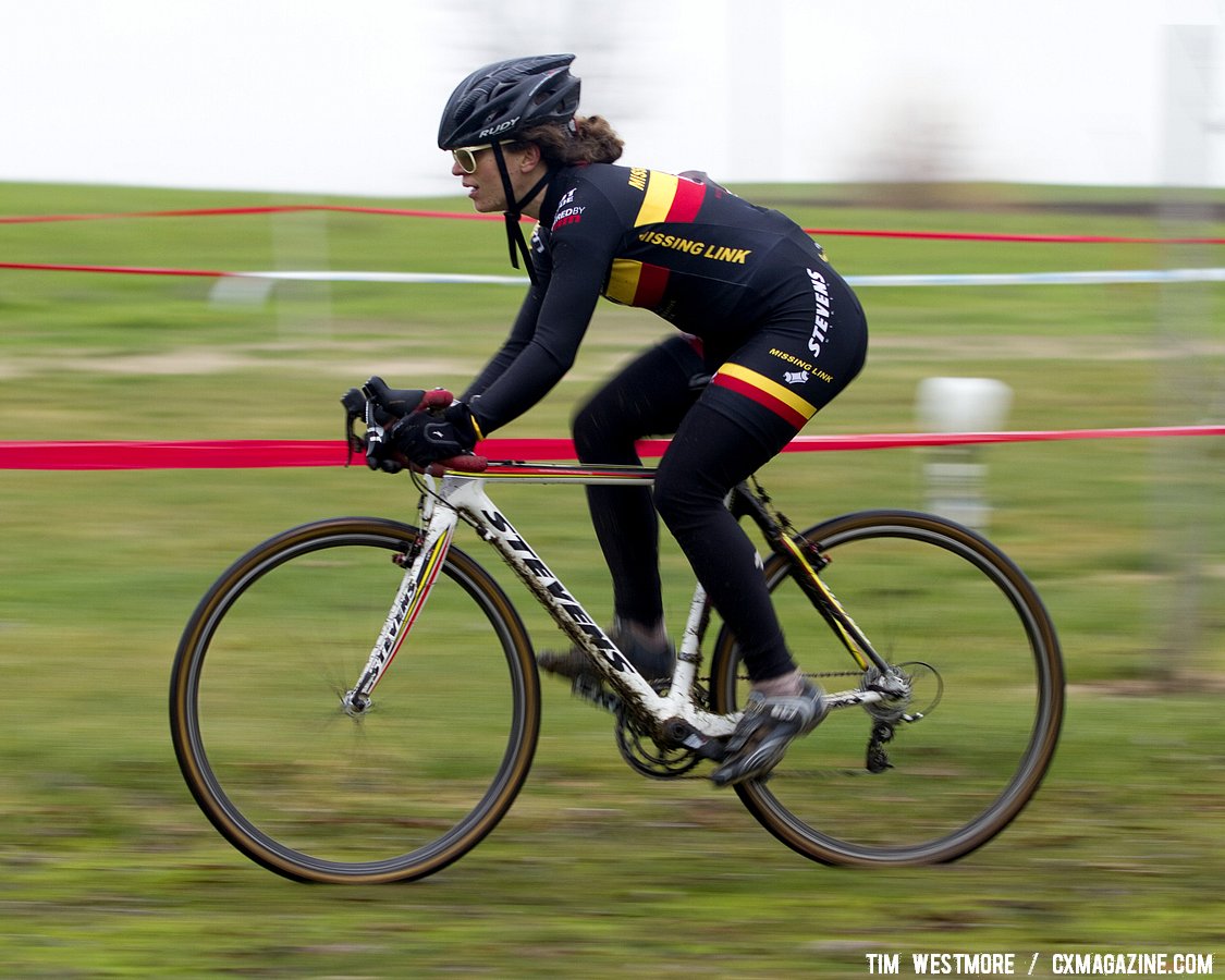 Emily Thurston (Missing Link/3rd Rail) attempts to stay in touch with the race leader and takes the second step of the podium.