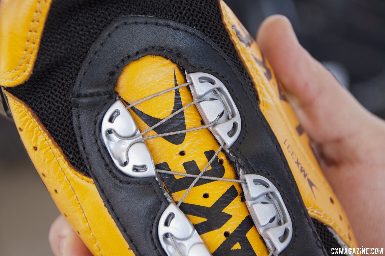 Lake Cycling\'s MX331 cyclocross shoe features a PowerZone Boa enclosure in the forefoot that accommodates narrower feet. © Cyclocross Magazine