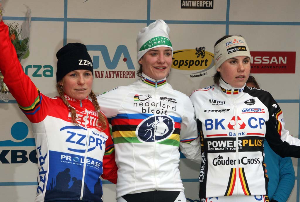 The Elite Women's podium in Lille ? Bart Hazen