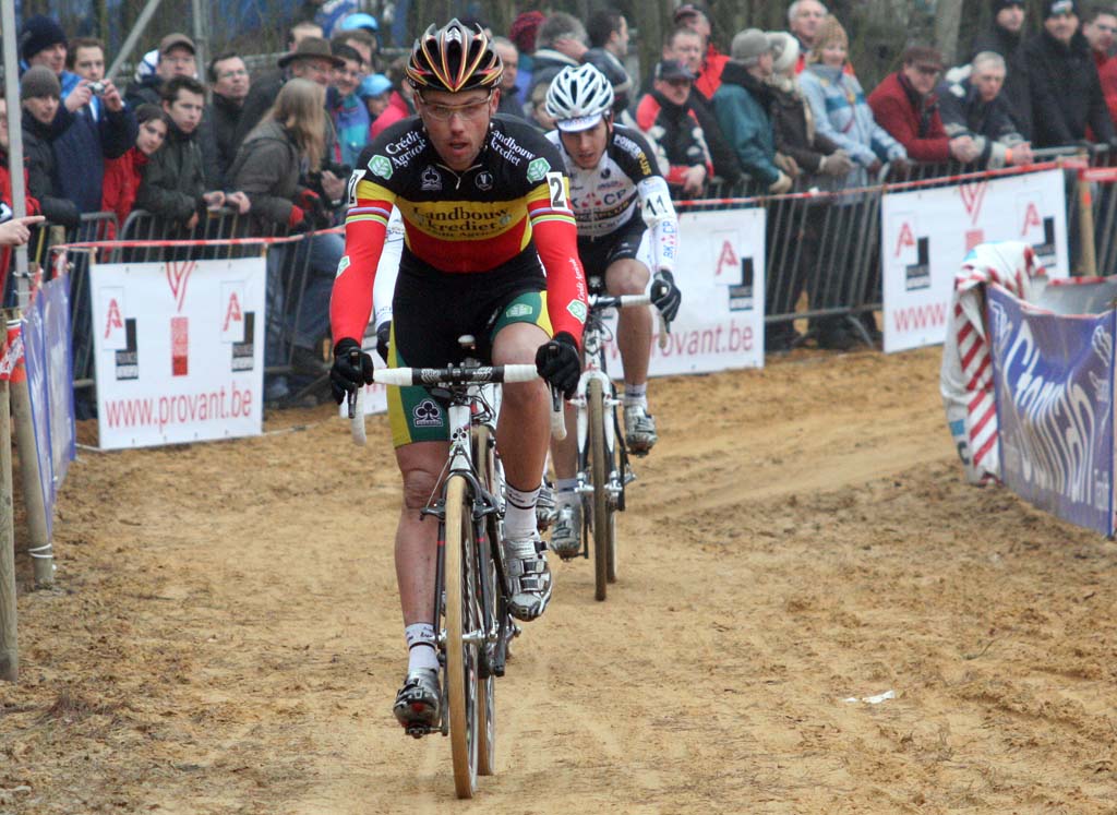 Sven Nys leads the way in the sandy sections ? Bart Hazen
