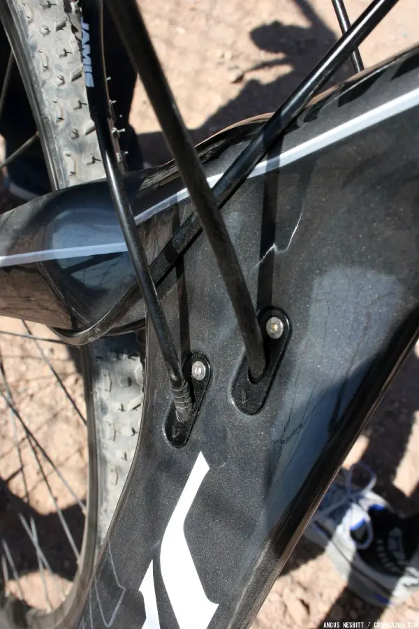 Internal cable routing. © Cyclocross Magazine