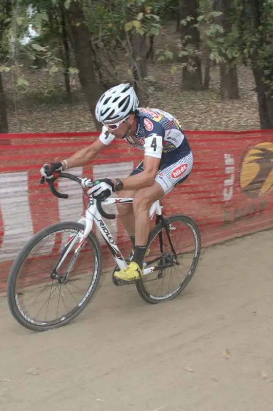 Hudz rider Matt Pacocha on the first climb of the hill section © Amy Dykema