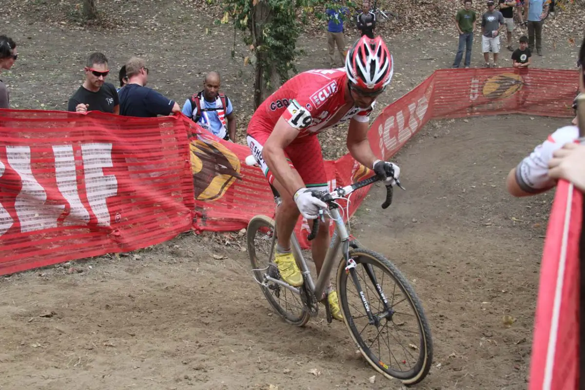 Troy Wells was one of the riders who zig-zagged back and forth across the climb in an attempt to ride to the top © Amy Dykema