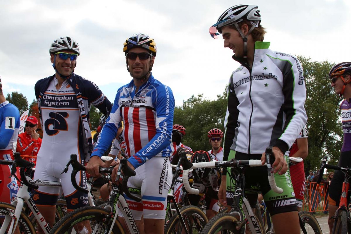 Heule, Johnson and Driscoll at the start line © Amy Dykema