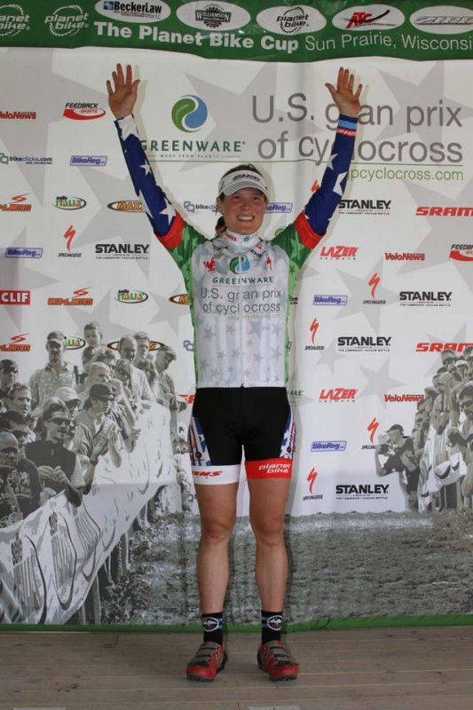 Katie in the leader\'s jersey on the podium © Amy Dykema
