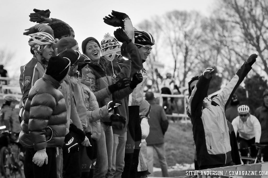 The crowd at the first ever Collegiate Relay at the 2014 National Cyclocross Championships. © Steve Anderson