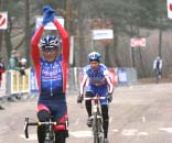 Mark Verloo of Belgium holds of Kevin Hines (USA) for the Masters 50+ world title ? Gregg Germer - ChainringTours.com