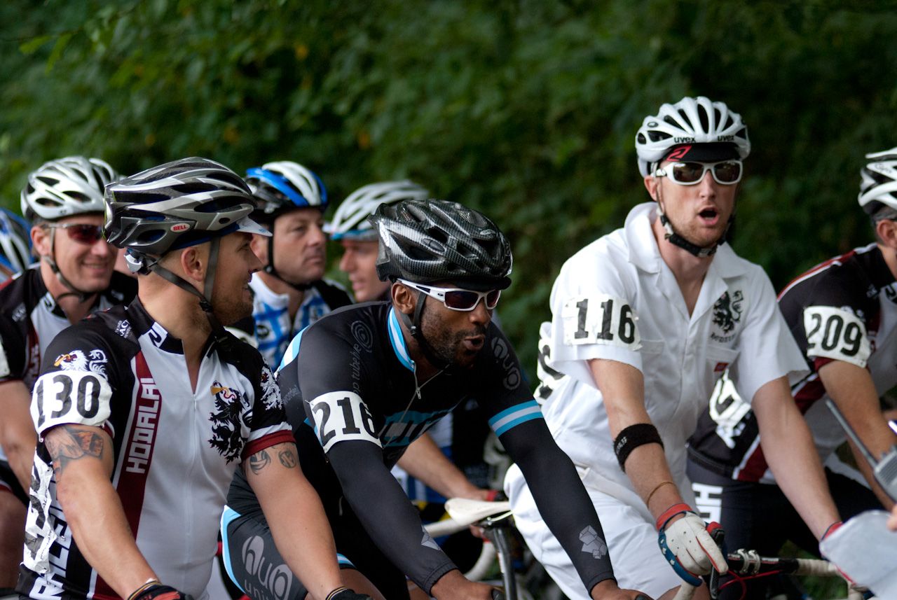 The singlespeeders in Seattle ready for action. © Karen Johanson