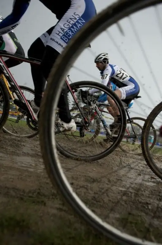 Battling through the muck © Matthew J. Clark/www.strfilms.com