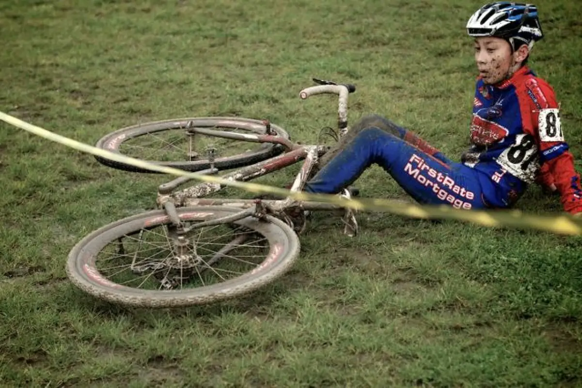 Earlier in the day a junior rider recovers from the effort © Matthew J. Clark/www.strfilms.com 