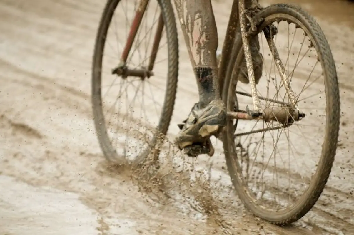 Over the hills and through the mud... © Matthew J. Clark/www.strfilms.com