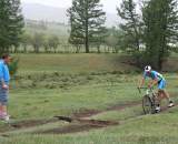 Mounts and dismounts are drilled by &#039;cross racers across the planet. Photo Tom Lanhove