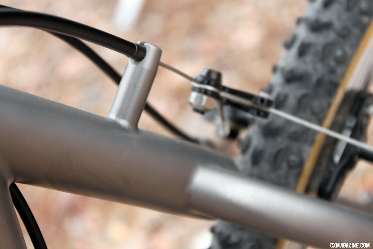 Moot\'s simple rear cantilever cable hanger. © Cyclocross Magazine