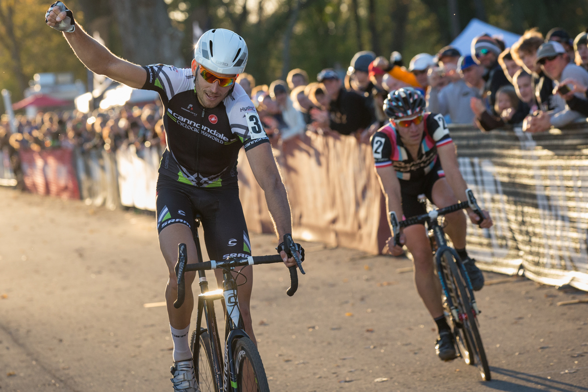 Ryan Trebon takes a close victory over Jeremy Powers in Saturday\'s race. © Wil Matthews