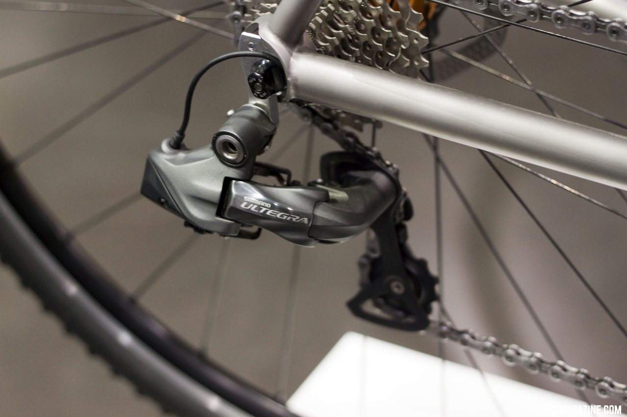 Caletti\'s internal Di2 wiring exits the chainstay. ©Cyclocross Magazine 