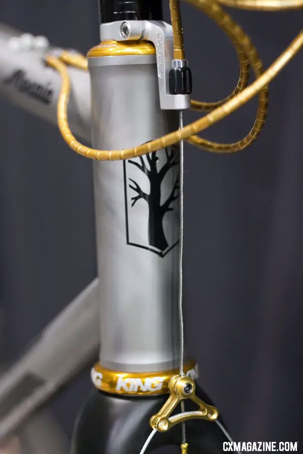 External butting on the head tube highlights some of the nice finish work on the Mosaic. ©Cyclocross Magazine