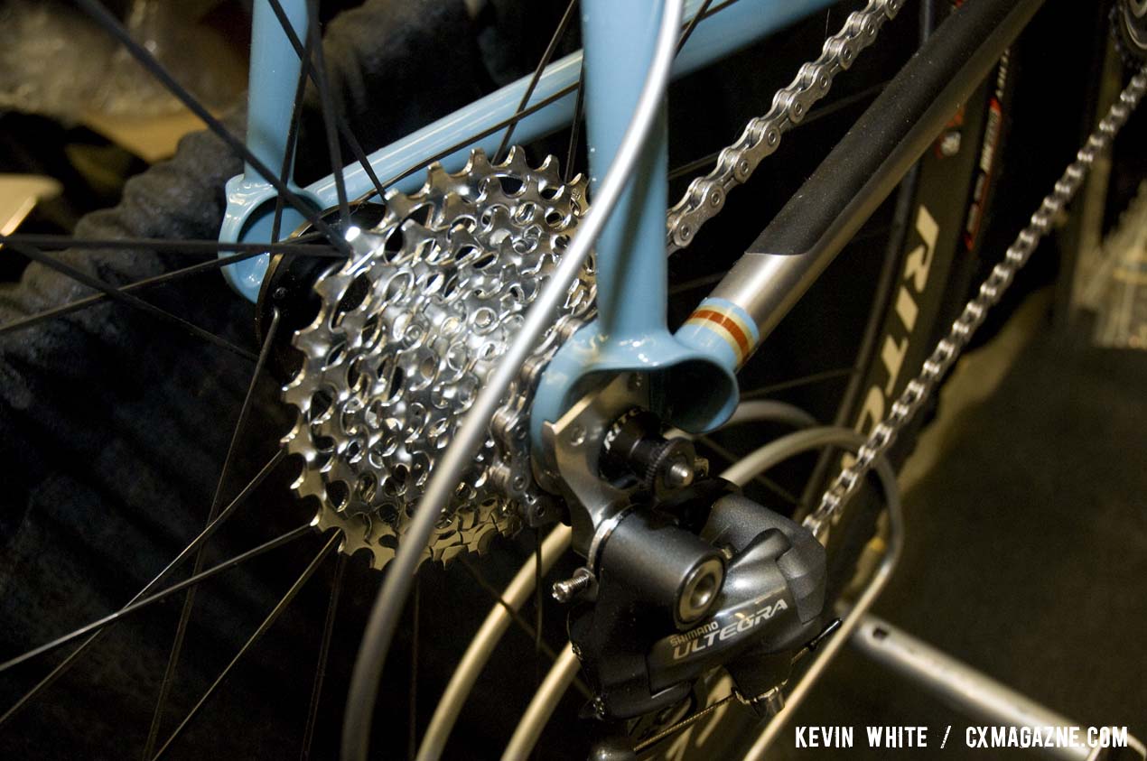 The rear dropouts and replaceable derailleur hanger show off the level of finishing done on the bike. © Kevin White