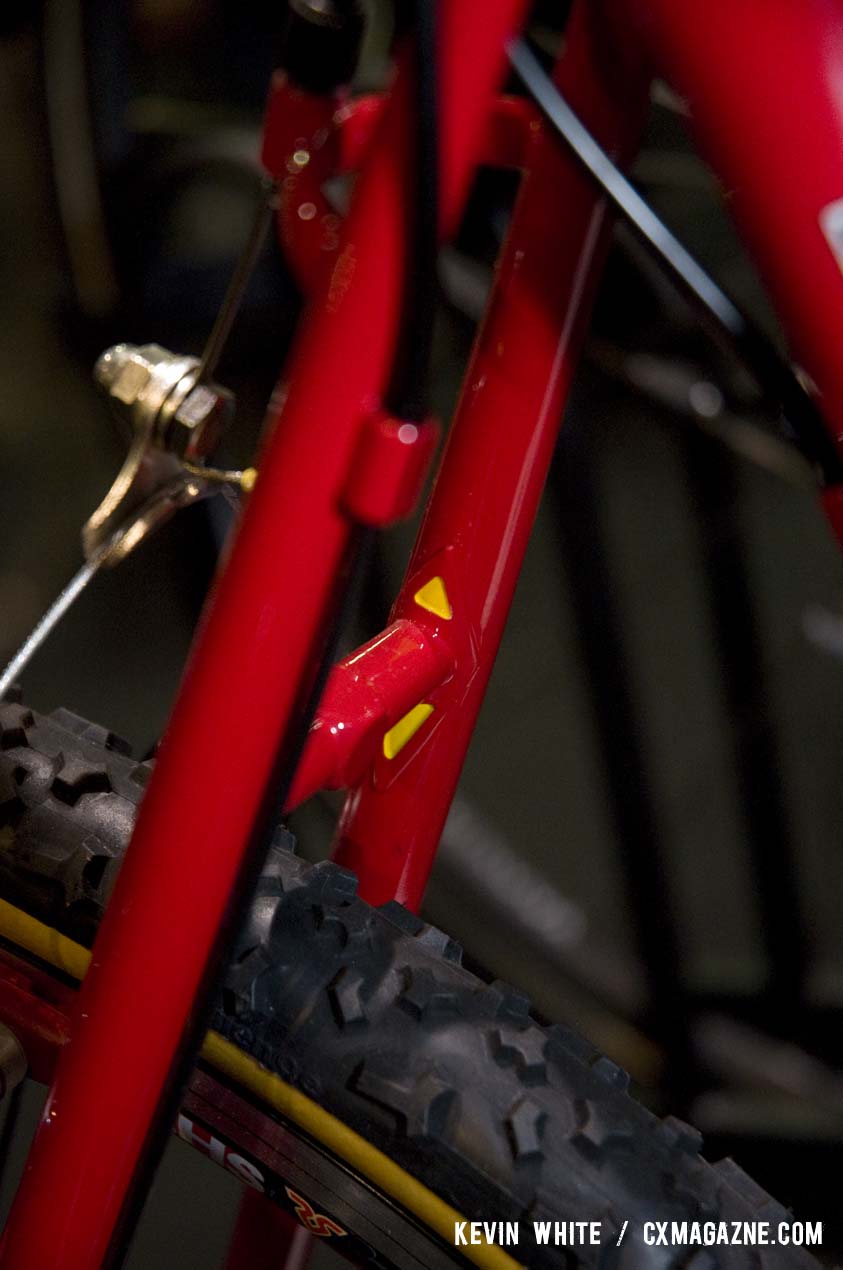 The details of the seatstay bridge are accentuated in yellow. © Kevin White