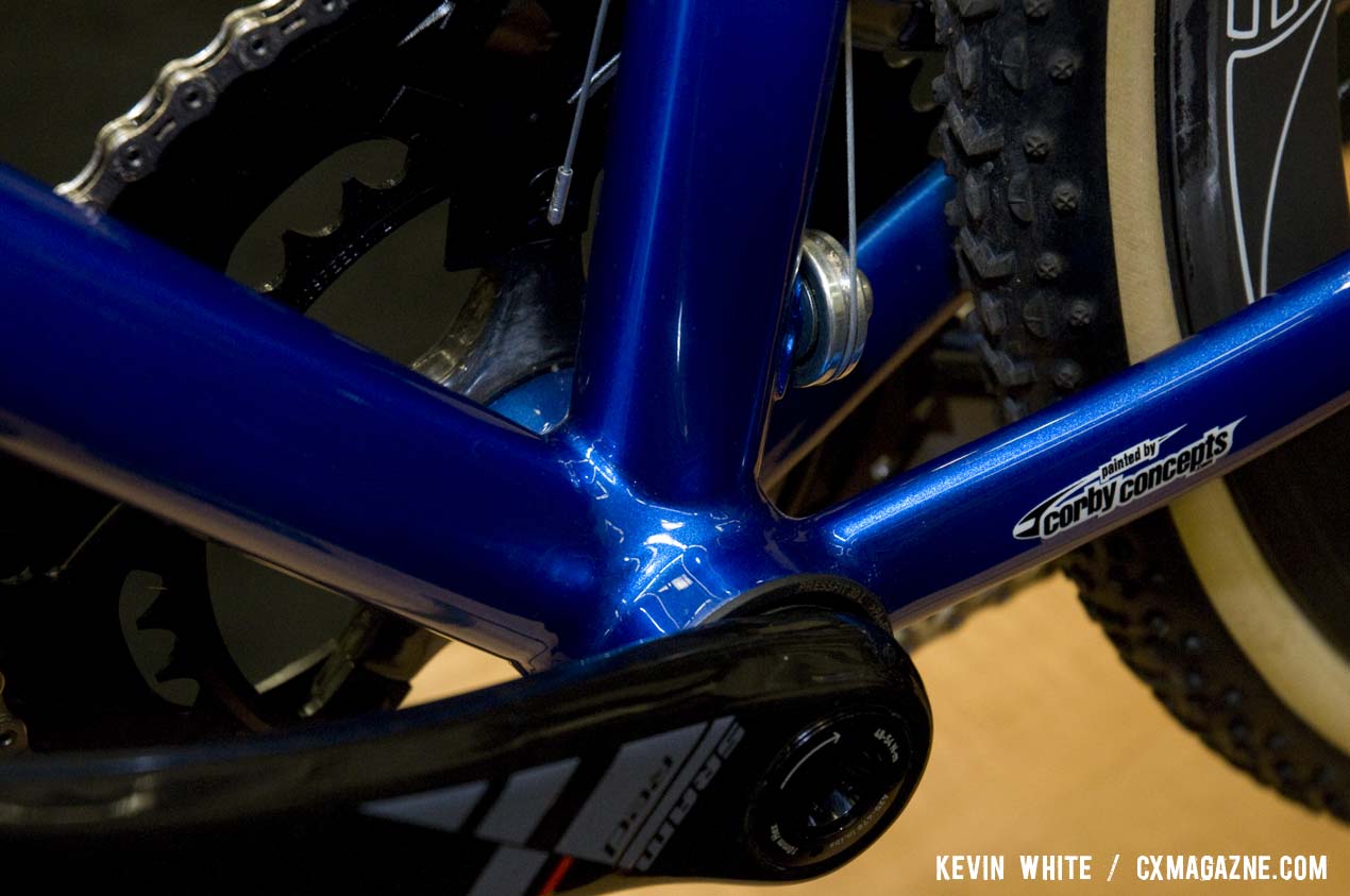 The cyclocross bike on display featured a Press Fit 30 (PF30) bottom bracket. © Kevin White