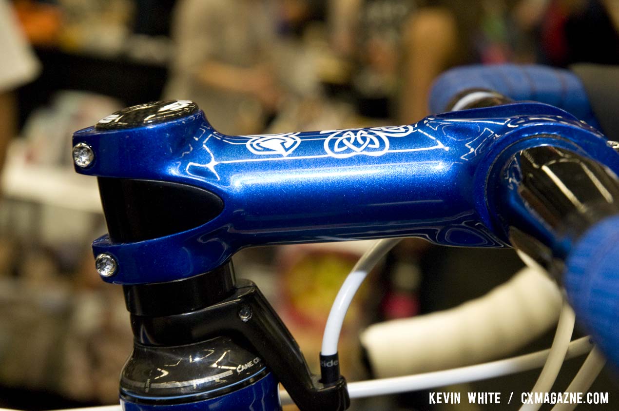 The Crank Brothers stem received a custom paint job as well. © Kevin White