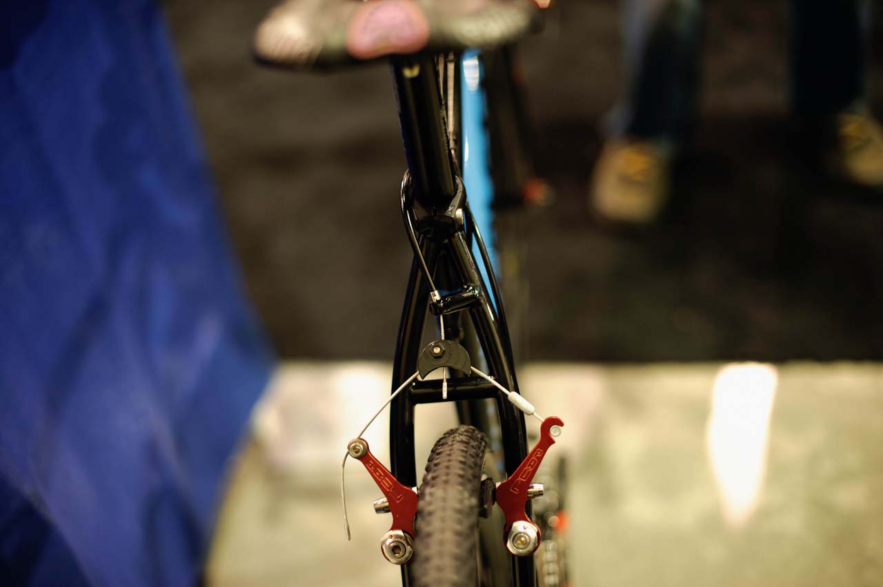 Caletti Cycles\' \'cross rig features a minimalist cable routing solution. ? Bill Schieken/www.cxhairs.com