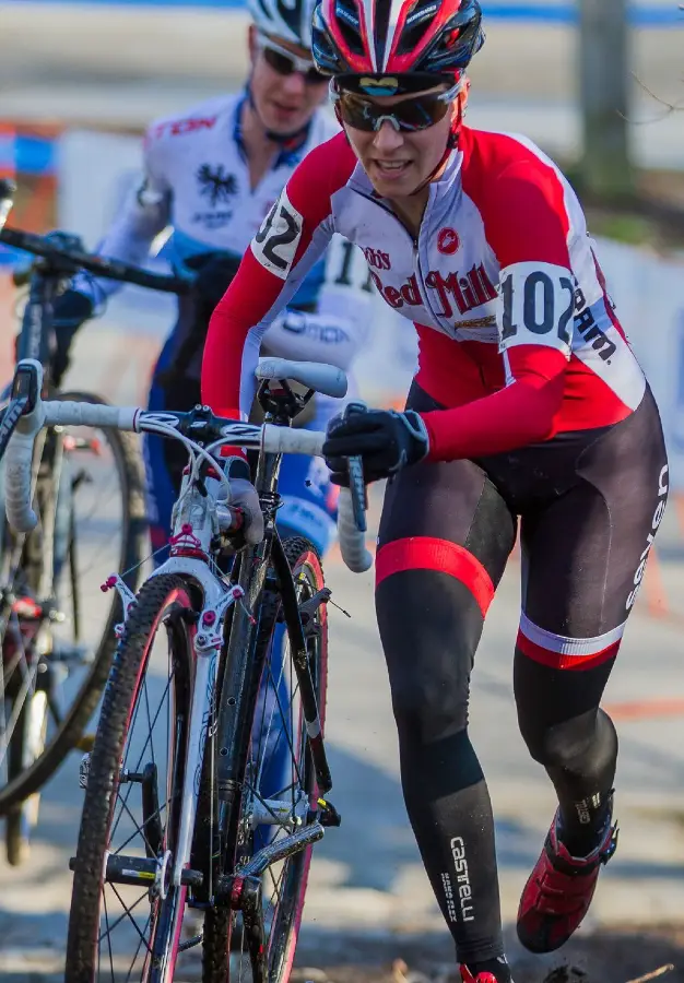 Maureen Bruno Roy (Bob\'s Red Mill p/b Seven Cycles) running a section of the course. © Todd Prekaski