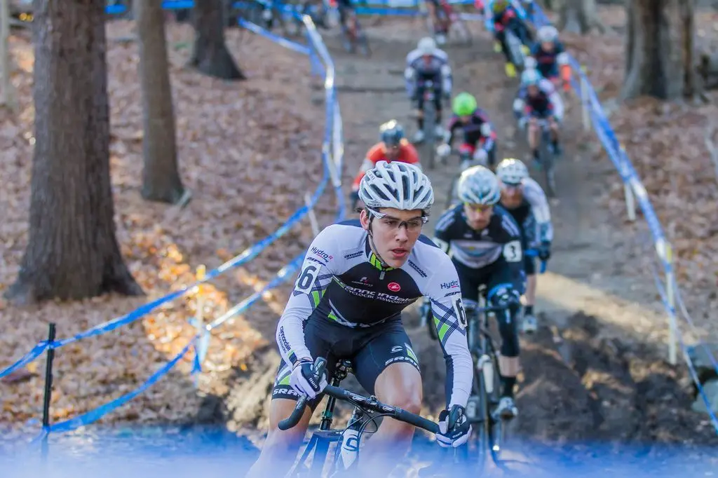 Curtis White (Cannondale p/b Cyclocrossworld) leads the early race. © Todd Prekaski