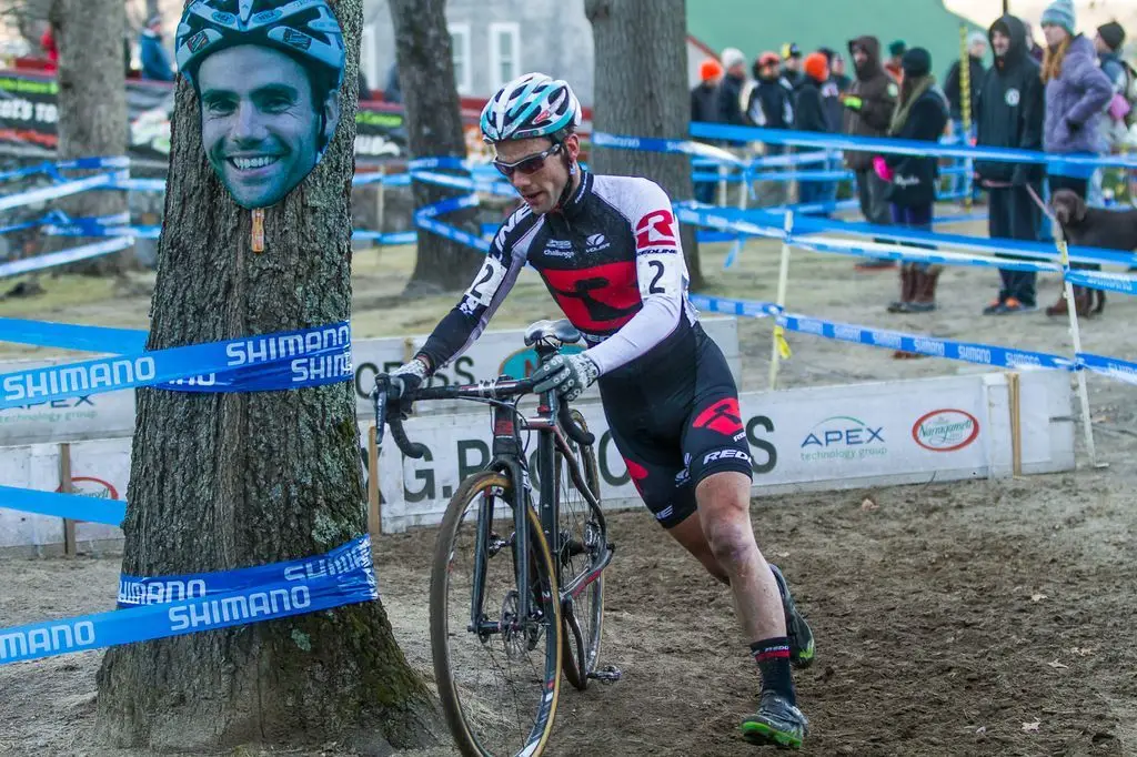 Justin Lindine (Redline-NBX) leading the race. © Todd Prekaski