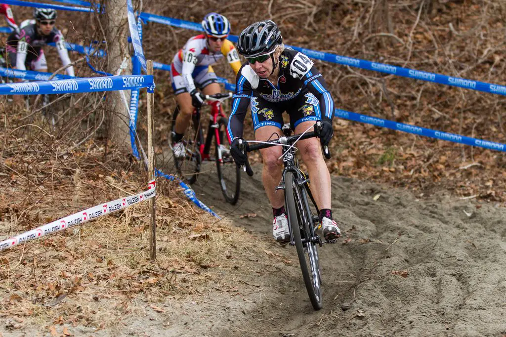 Van Gilder in the lead heading into the first beach section. © Todd Prekaski