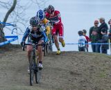  The leaders fall into line following the beach section. © Todd Prekaski