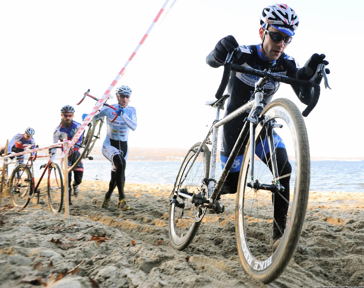 Lindine leads sand run ? Natalia McKittrick | Pedal Power Photography | 2009