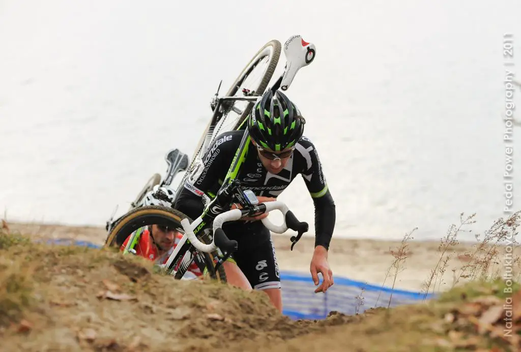 Jamey Driscoll in front of Narragansett Bay. ©Natalia Boltukhova | Pedal Power Photography